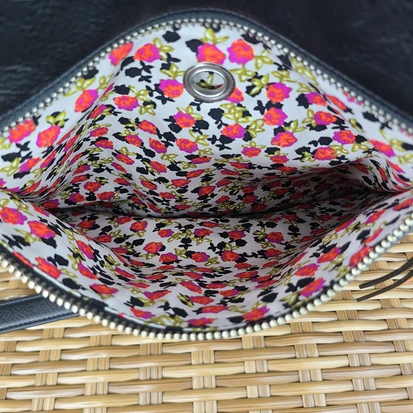 Vera Bradley Gallatin Black Leather Crossbody Bag Purse Floral Interior NWT - Picture 13 of 14